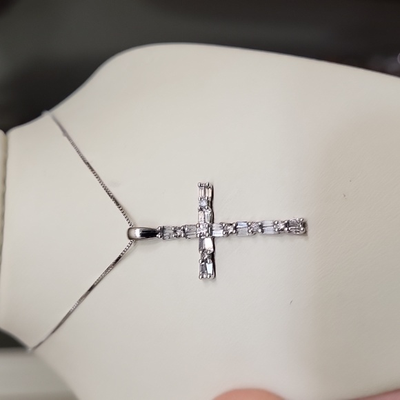 Zales Jewelry - Baguette & Round-Cut 1/4ctw Diamond Cross and 18" box chain, 10k white gold